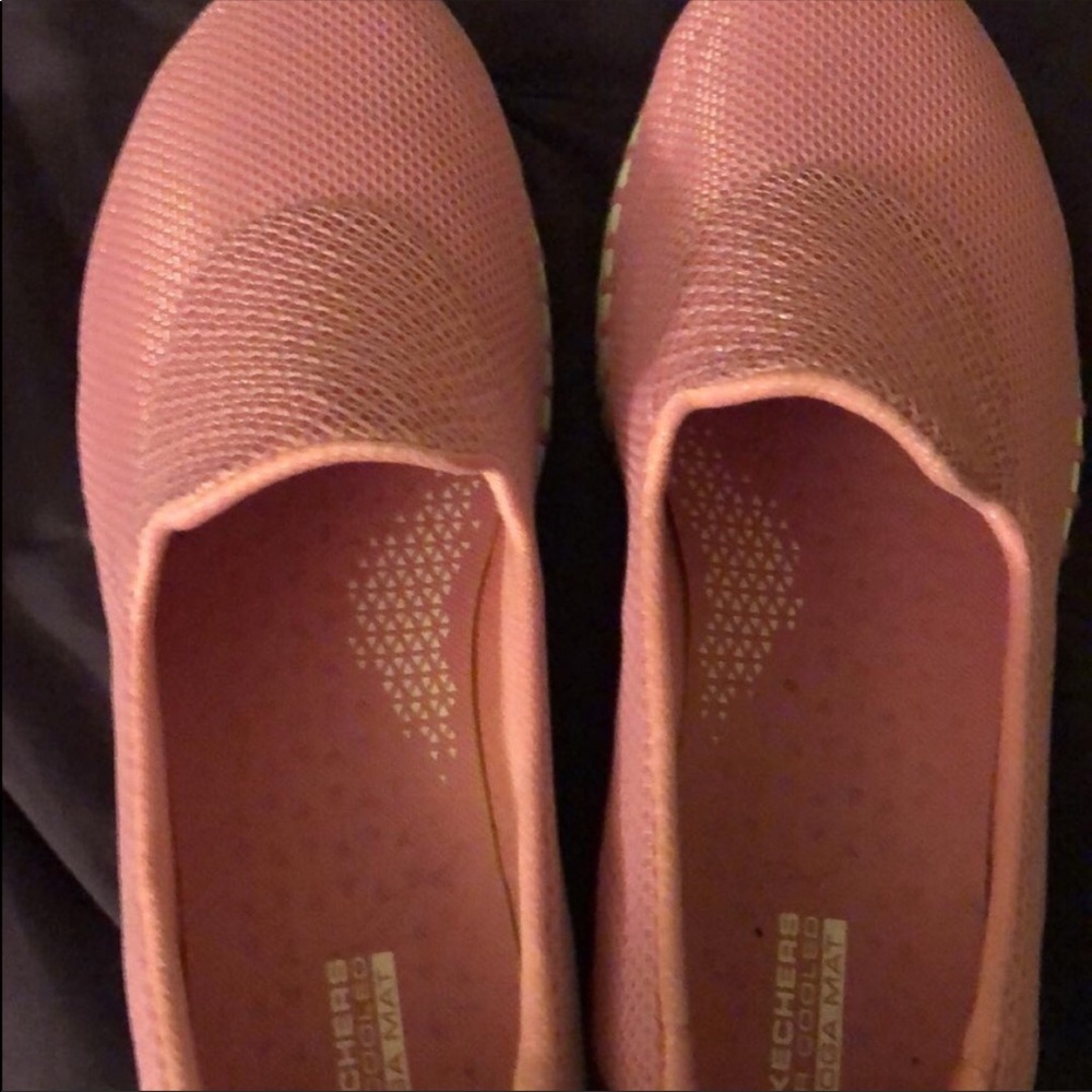 New with out tags go walk Skechers